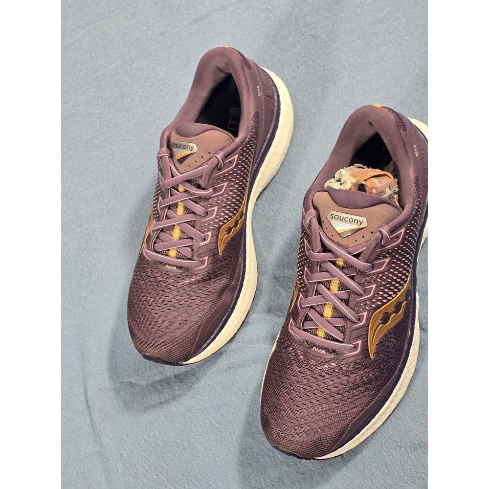 Saucony Triumph 18 Womens Running Shoes Purple Gold Size 11 S10595-35